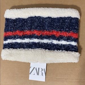 Zara baby neck warmer